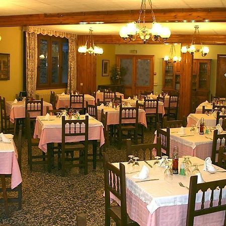 Fonda Agusti Hotel เอสเตร์รี ดาเนว ภายนอก รูปภาพ